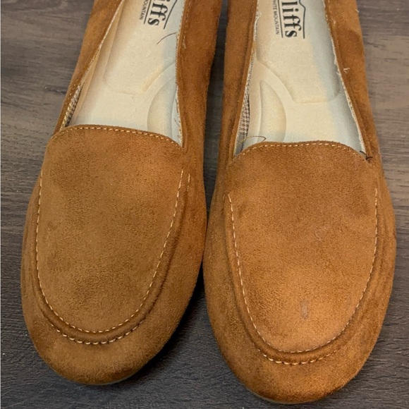 Cliffs by White Mountain Brown Suede Slip On Shoes For Woman Size 10M - Picture 2 of 7